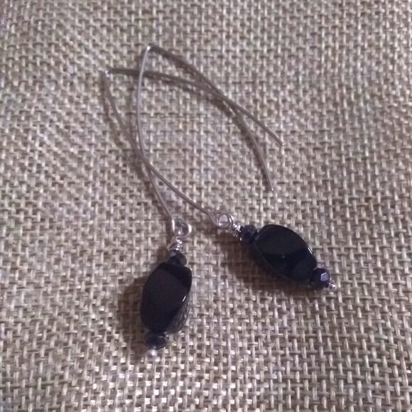 I Got(h) You! Sleek Sassy & Edgy! Twisted Black Onyx FishHook Dangle Earrings - Picture 2 of 10